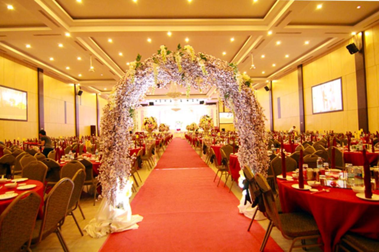 โรงแรมคอมฟอร์ตา ดูไม ภายนอก รูปภาพ